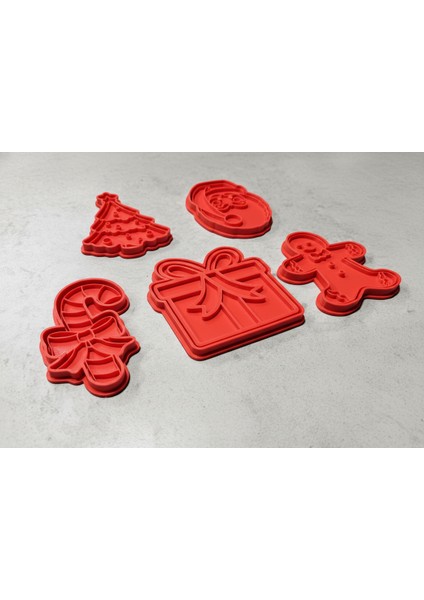 Yılbaşı Temalı 5’li Kurabiye Kalıbı Seti – Noel Baba, Çam Ağacı, Hediye, Şeker Kamışı, Gingerbread Kurabiye
