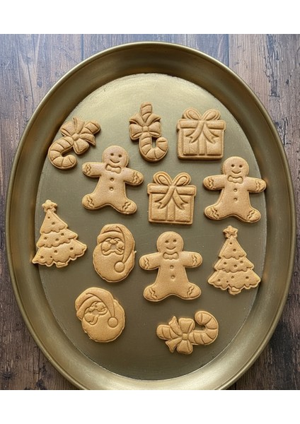 Yılbaşı Temalı 5’li Kurabiye Kalıbı Seti – Noel Baba, Çam Ağacı, Hediye, Şeker Kamışı, Gingerbread Kurabiye modelleri