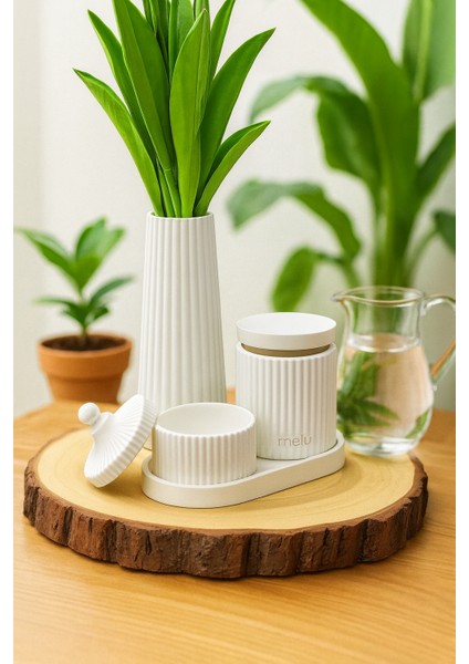 El Yapımı Modern Çizgili Dekoratif Set – Vazo, Kapaklı Kutu, Mumluk ve Tepsi (6 Parça)