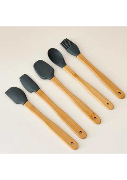 Bambu Saplı 5'li Silikon Mutfak Seti – Dayanıklı Spatula, Kaşık ve Kepçe Takımı, Şık ve Asılabilir Tasarım