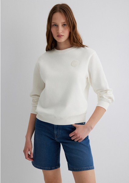 Mavi Patch Logo Bisiklet Yaka Ekru Sweatshirt 1S10296-70057