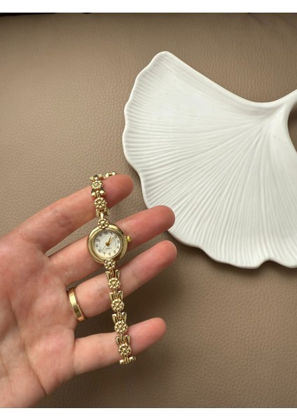 Retro Minimal Metal Kordon Vintage Kadın Kol Saati