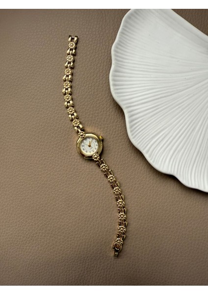 Retro Minimal Metal Kordon Vintage Kadın Kol Saati