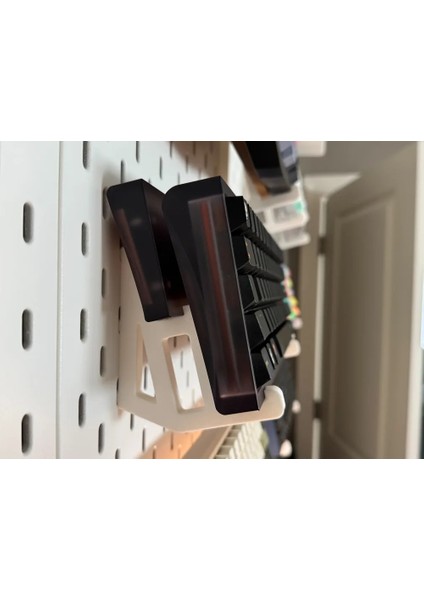 Masaüstü Klavye Standı / Tutucusu - Setup Görünümünü Zenginleştiren Dikey Dekorasyon - Istediğiniz Renkte