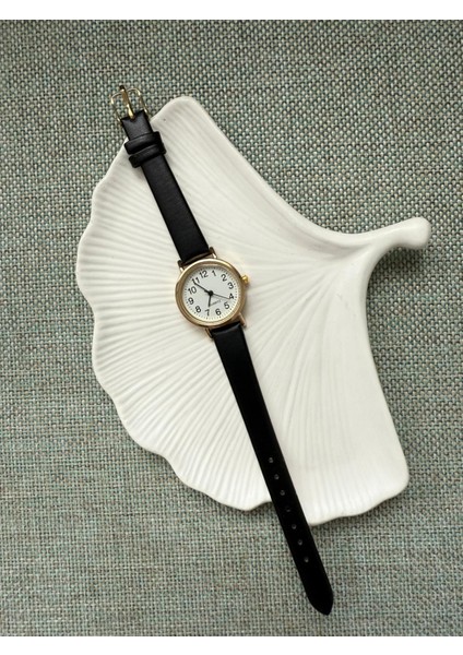Retro Minimal Deri Kordon Vintage Kadın Kol Saati