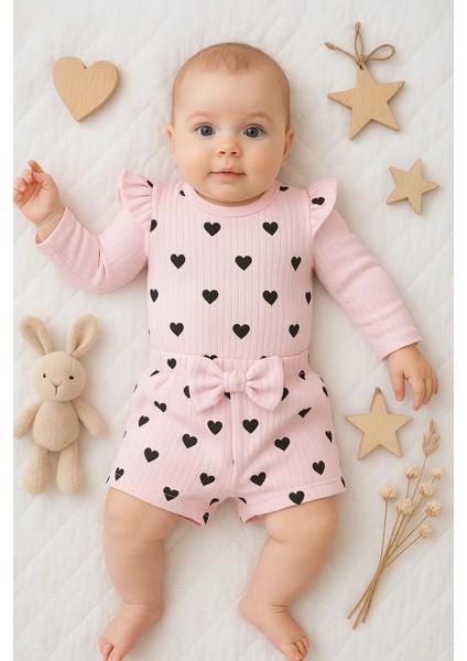 Şortlu Kalp Desenli 2'li Kız Bebek Takımı