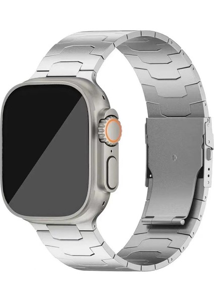 Apple Watch 10 46MM/ULTRA 2/ultra 49MM/9 8 7 45MM/SE (2023) Se (2022) Se 6 5 4 44MM/3 2 1 42MM Titanyum Alaşımlı 26MM Bant-Gümüş (Yurt Dışından) fiyatları