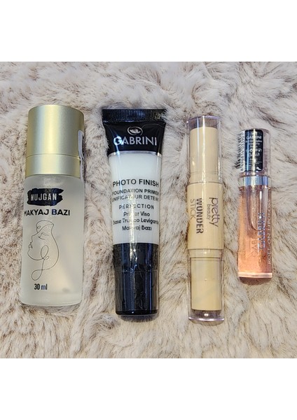 💄 4’lü Makyaj Başlangıç Seti – Profesyonel Görünüm Tek Kutuda! modelleri