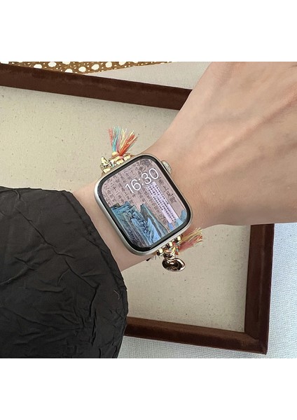 Apple Watch Series 10 42MM/9 8 7 41MM/SE (2023) Se (2022) Se 6 5 4 40MM/3 2 1 38MM Örgü Halat Saat Kayışı ve Barış Kilidi Kolye Ucu - Renkli (Yurt Dışından) fırsatları
