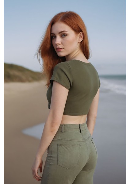 The Legend Baskılı Haki Crop Top fiyatları