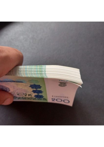 3996368F5774087535 1997 Özbekistan 200SOM Çil 100ADET 1 Deste Eski Kağıt Para modelleri