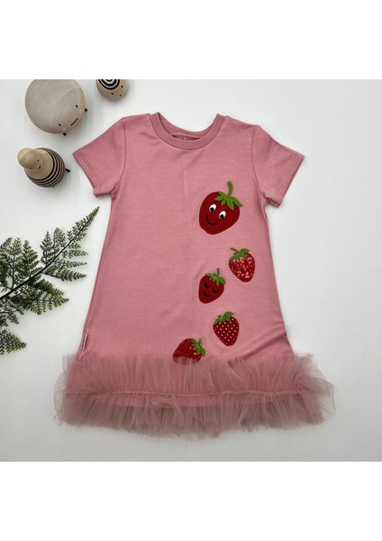 1-2-3 Yaş Payetli Çilekler Nakışlı Eteği Fırfırlı Jile Kız Çocuk Elbisesi Gül Kurusu
