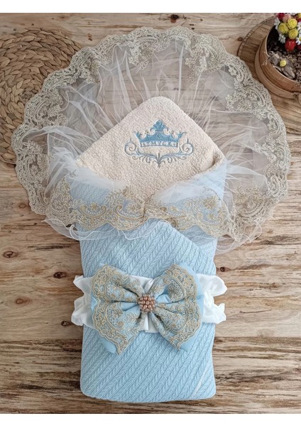 Yenidoğan Kuzulu Taç Nakış Güpürlü Fiyonklu Duvaklı Prizma Taş Unisex Kundak Bebek Battaniyesi Mavi