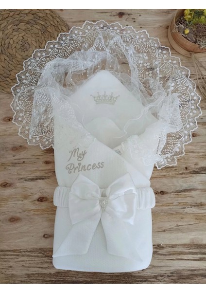Yenidoğan Sahra Taç Benim Prensesim Nakışlı Kundak Bebek Battaniyesi Ekru fiyatları