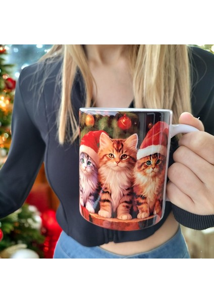 Yılbaşı Temalı Kedili Kupa – Sevimli Kedilerle Hediyelik Tasarım Kupa Bardak