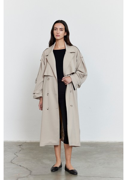 Kol Apoletli Rüzgarlıklı Oversize Trençkot Bej