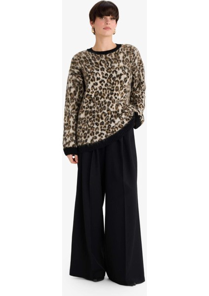 Oversize Geniş Kalıp Bisiklet Yaka Leopar Desenli Triko KAZAK G3386AX25WN fiyatları