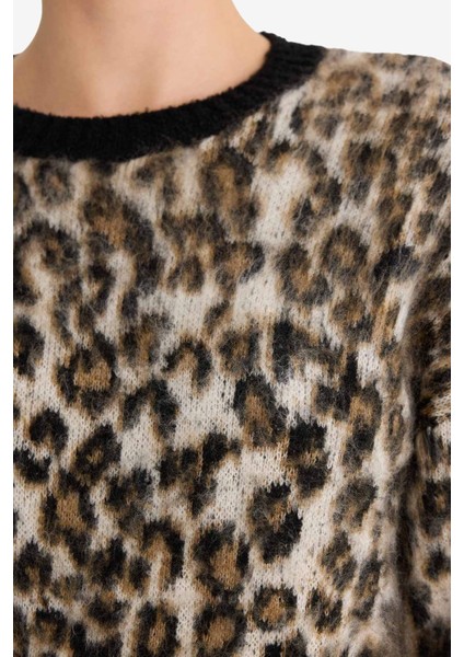 Oversize Geniş Kalıp Bisiklet Yaka Leopar Desenli Triko KAZAK G3386AX25WN fırsatları