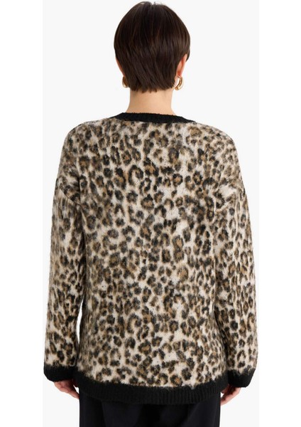 Oversize Geniş Kalıp Bisiklet Yaka Leopar Desenli Triko KAZAK G3386AX25WN indirimleri