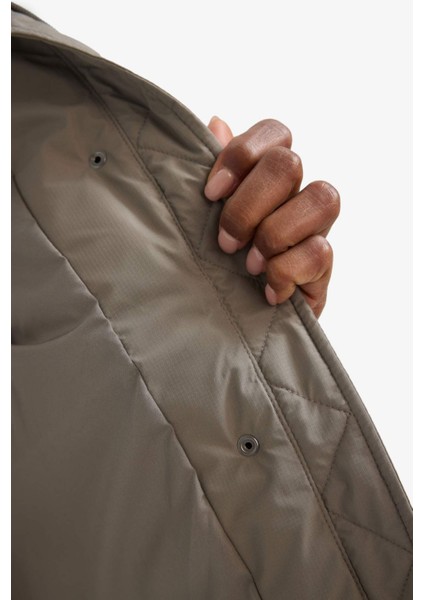 Su İtici Oversize Fit Geniş Kalıp Dik Yaka Fermuarlı Çıtçıtlı Cepli Şişme Mont E9266AX25WN