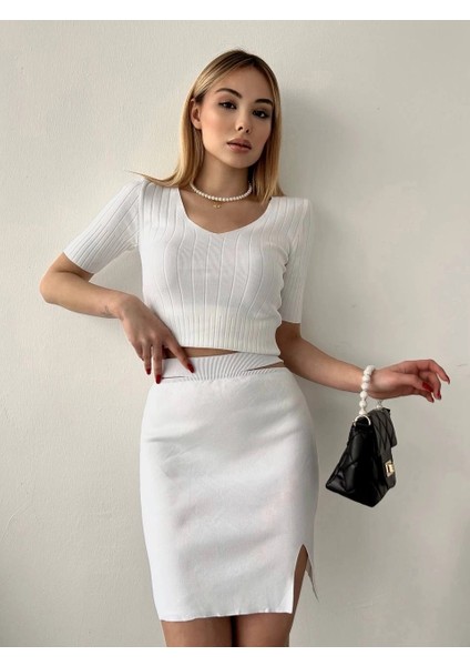 Etekli Triko Takım Beyaz T23107 fiyatları