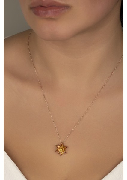 925 Ayar Gümüş 4 Katman Turuncu Lotus Çiçeği Kolye