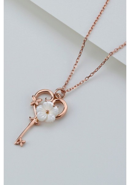 925 Ayar Gümüş Sedefli Gül Anahtar Kolye