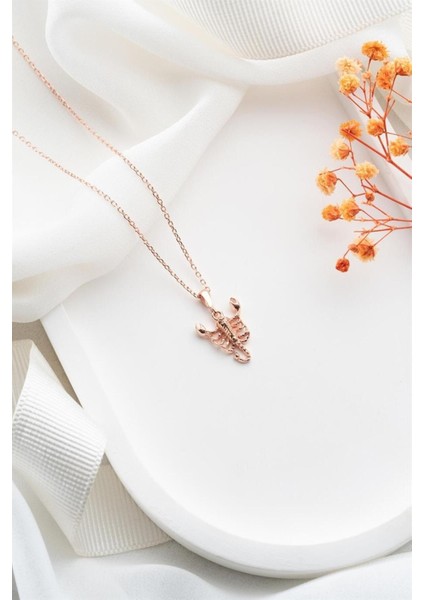 925 Ayar Rose Akrep Gümüş Kolye fiyatları