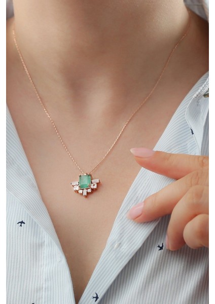 925 Ayar Gümüş Renkli Baget Taşlı Kolye modelleri