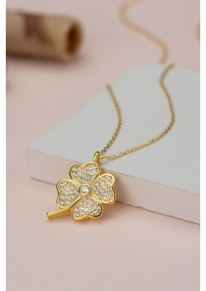 925 Ayar Gümüş Tektaşlı Yonca Kolye