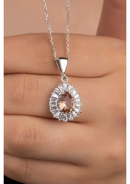 925 Ayar Gümüş Kahverengi Baget Taşlı Kolye fiyatları