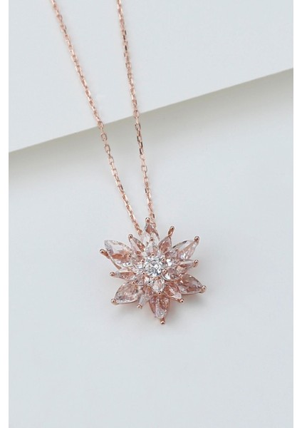 925 Ayar Gümüş Beyaz Lotus Çiçeği Kolye