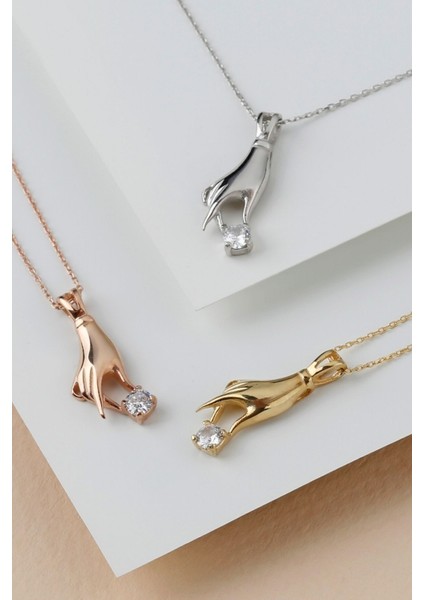 925 Ayar Gümüş Tektaşlı El Kolye