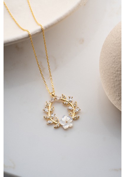 925 Ayar Gümüş Sedefli Çiçek Kolye