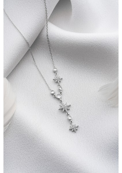 925 Ayar Gümüş Zirkon Taşlı Akışlı Yıldız Kolye