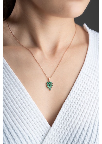 925 Ayar Gümüş Zümrüt Yeşili Yaprak Kolye