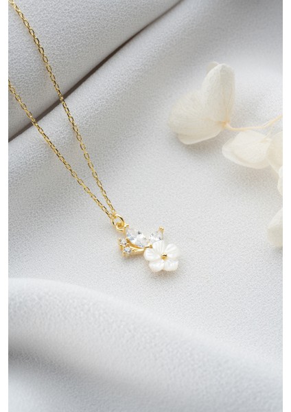 925 Ayar Gümüş Gold Minik Sedefli Çiçek Kolye fırsatları