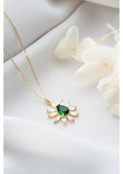 925 Ayar Gümüş Elmas Montür Zirkon Taşlı Kolye fırsatları