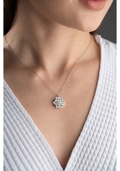 925 Ayar Gümüş Baget Taşlı Rüzgargülü Kolye