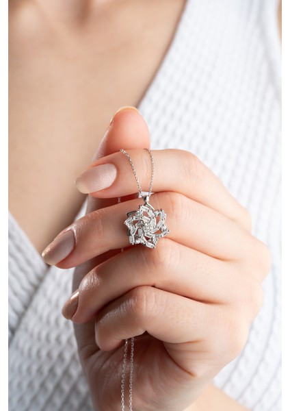 925 Ayar Gümüş Baget Taşlı Rüzgargülü Kolye fiyatları