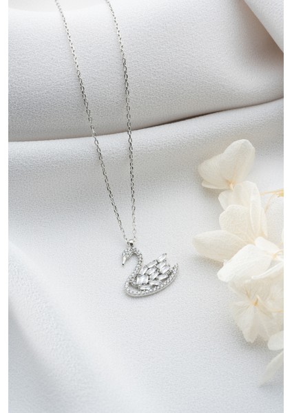 925 Ayar Gümüş Baget Taşlı Kuğu Kolye modelleri