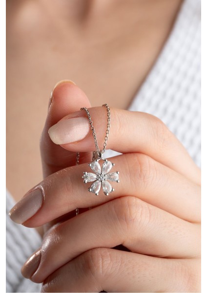 925 Ayar Gümüş Beyaz Lotus Çiçeği Kolye modelleri