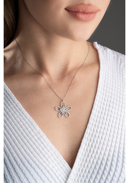 925 Ayar Gümüş Manolya Model Çiçek Kolye