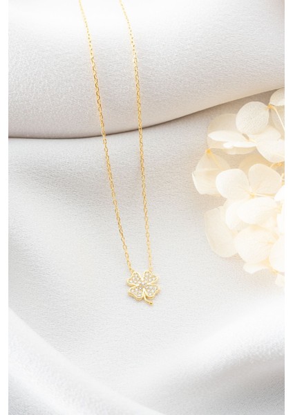 925 Ayar Gümüş Minimal Zirkon Taşlı Yonca Kolye