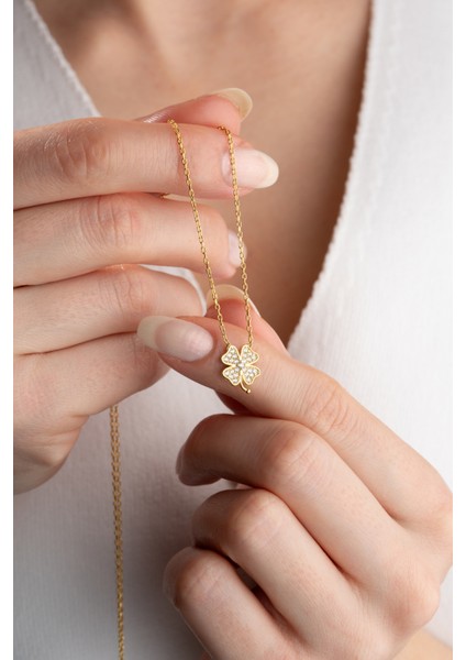 925 Ayar Gümüş Minimal Zirkon Taşlı Yonca Kolye modelleri