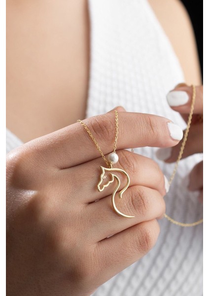 925 Ayar Gümüş Incili Yeleli At Kolye fiyatları