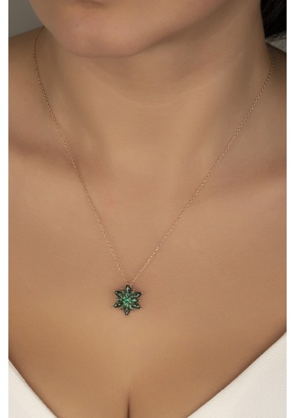 925 Ayar Gümüş 4 Katman Yeşil Lotus Çiçeği Kolye