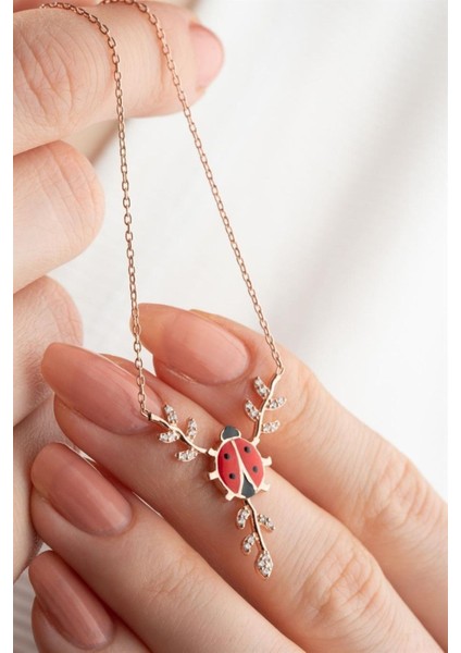 925 Ayar Gümüş Daldaki Uğurböceği Kolye modelleri