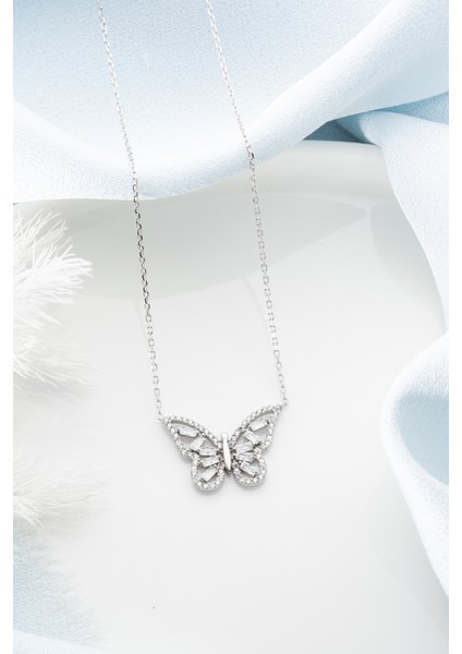 925 Ayar Gümüş Bagetli Kelebek Kolye