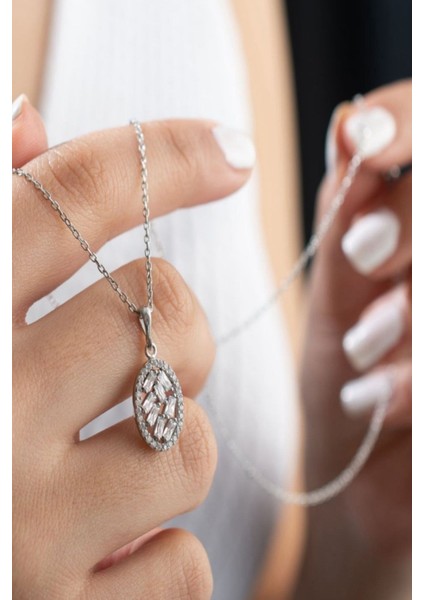 925 Ayar Gümüş Baget Taşlı Kolye fiyatları